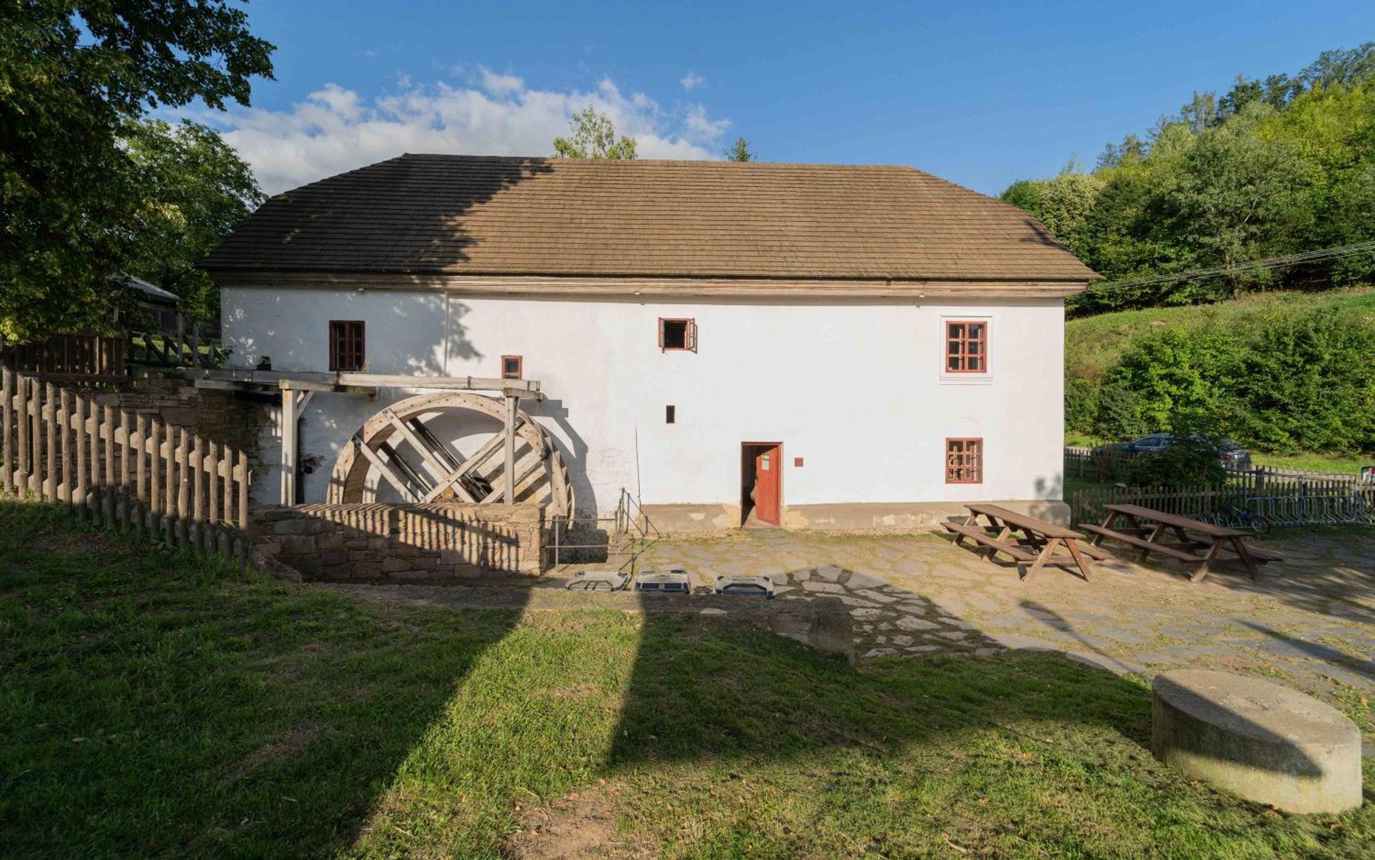 Hotel U Tri Volu Lysice Exterior foto