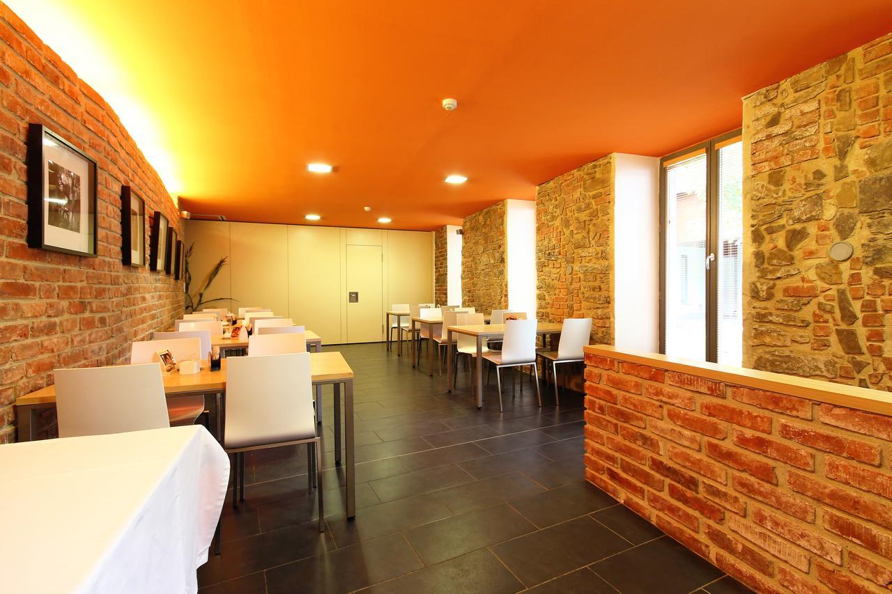 Hotel U Tri Volu Lysice Exterior foto